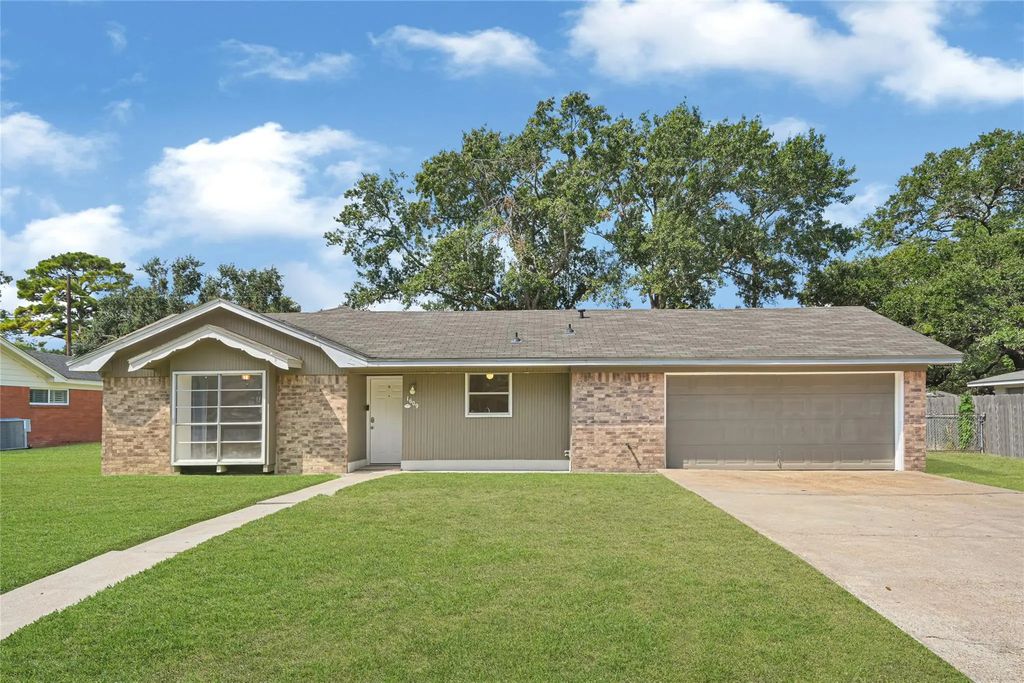 1609 Heights Drive, Katy