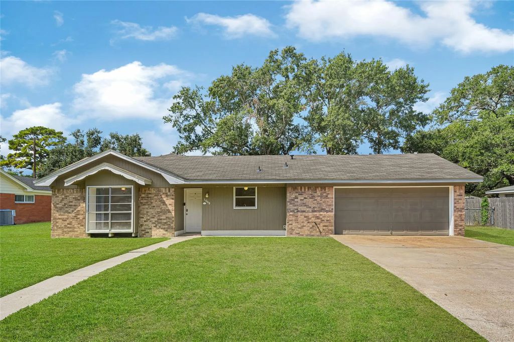 1609 Heights Drive, Katy