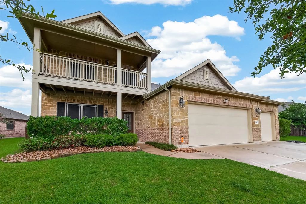 1347 Tee Time Court, Crosby