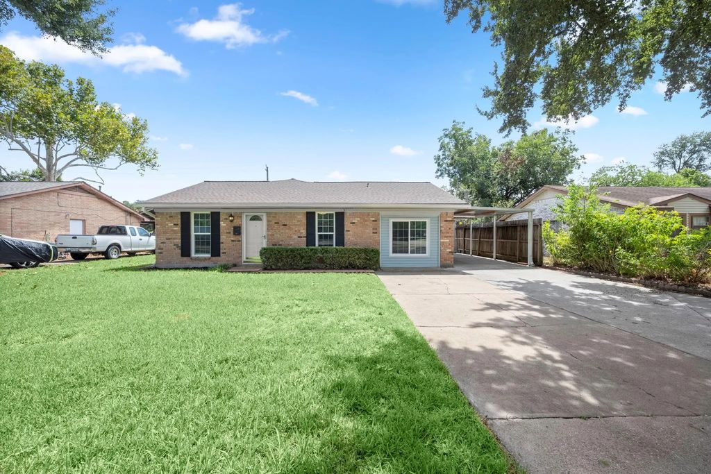 7047 Inkberry Drive, Houston