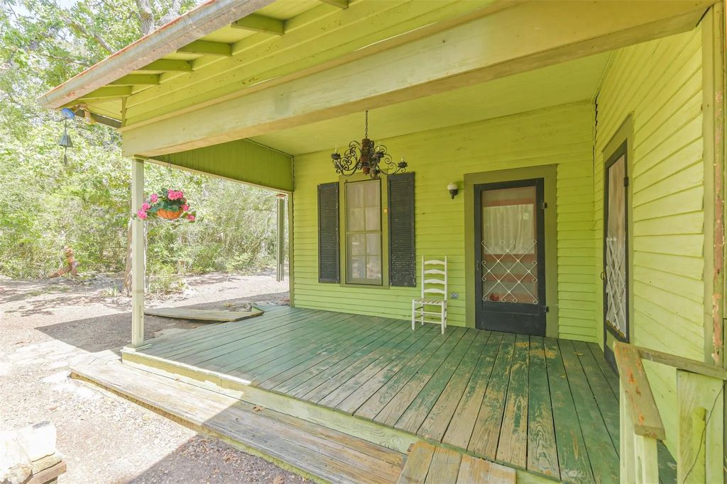 6606 Longpoint Road, Burton