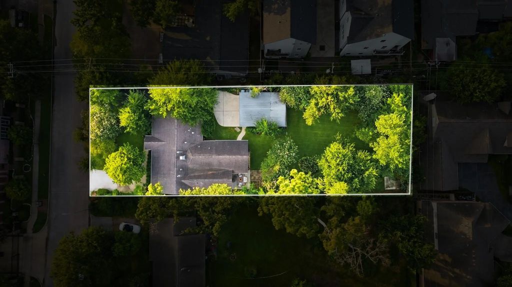 1320 Woodvine Drive, Houston