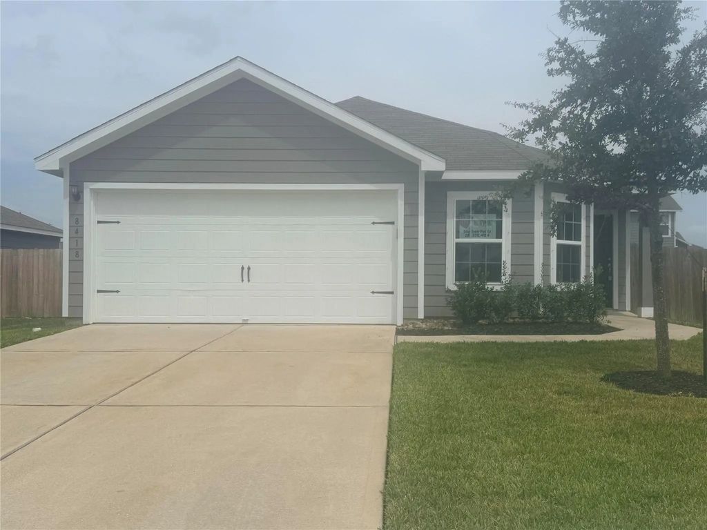 8418 Rayburn Road, Cove