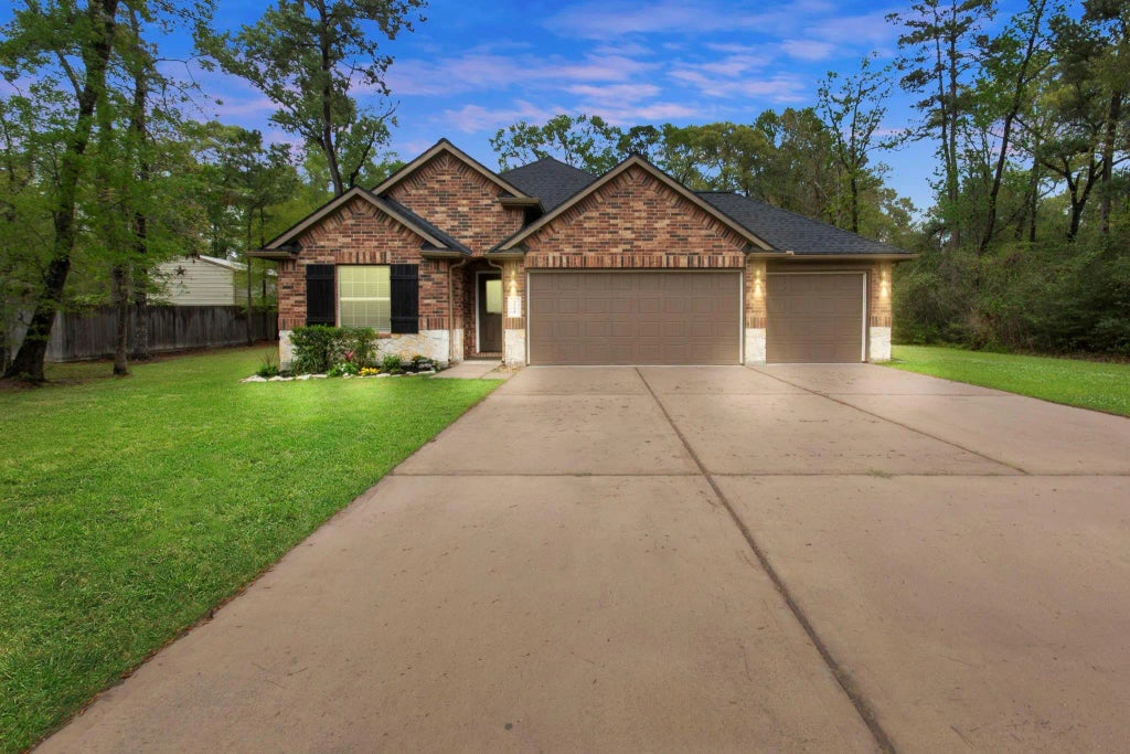 4551 Axis Trail, Conroe