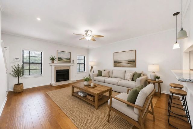 9850 Pagewood Lane 1305, Houston