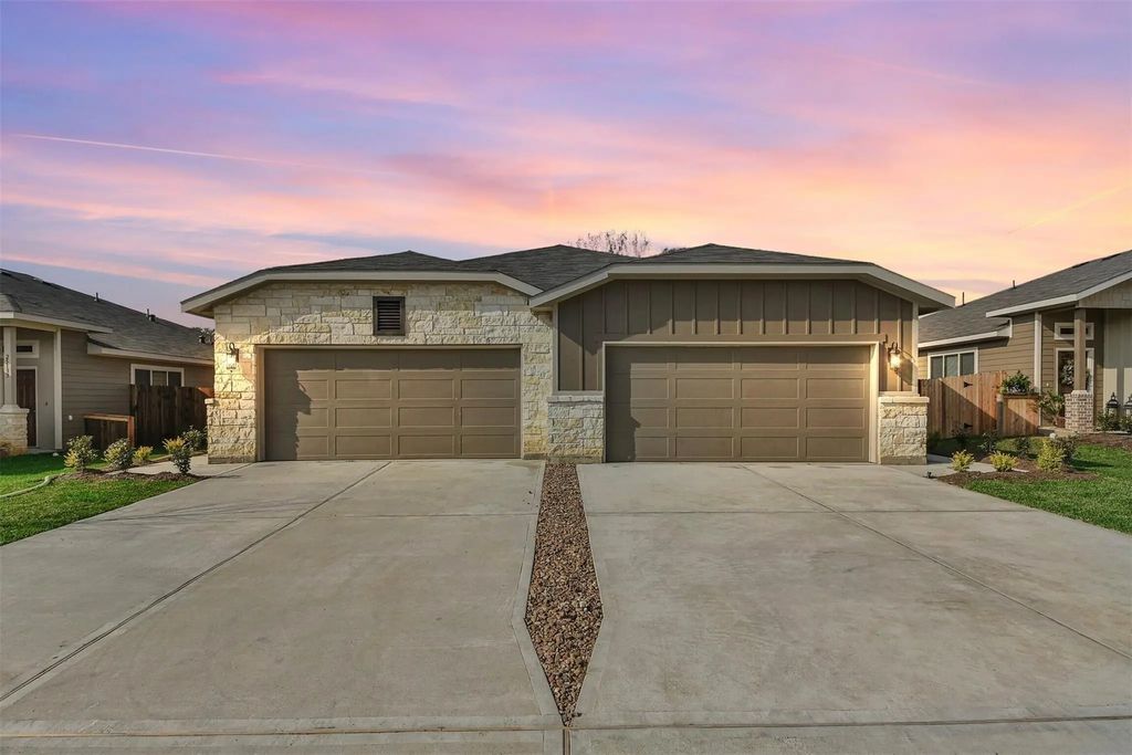 9788-9792 Grosbeak Lane, Magnolia
