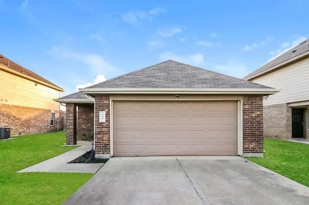 906 Ember Wood Court, La Marque