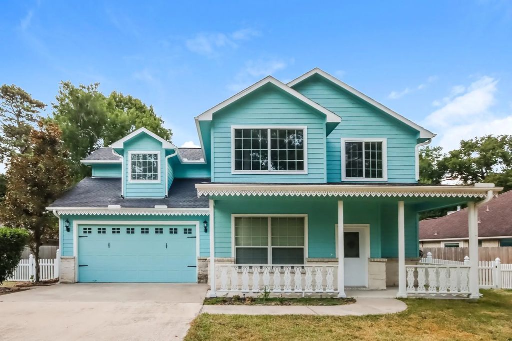 409 Robinwood Drive, Spring