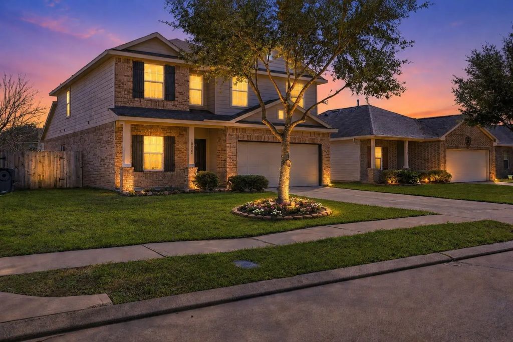 10922 Woodwind Shadows Drive, Cypress
