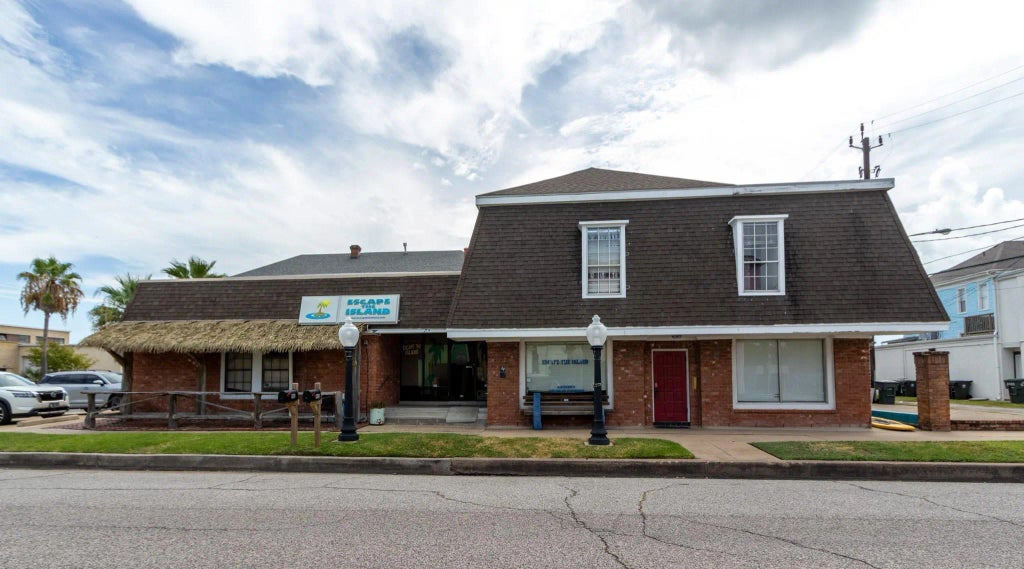 910 Moody Avenue, Galveston