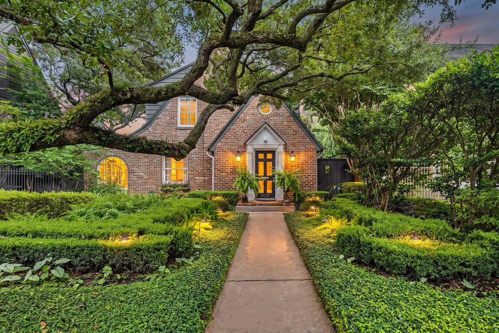 3013 Avalon Place, Houston