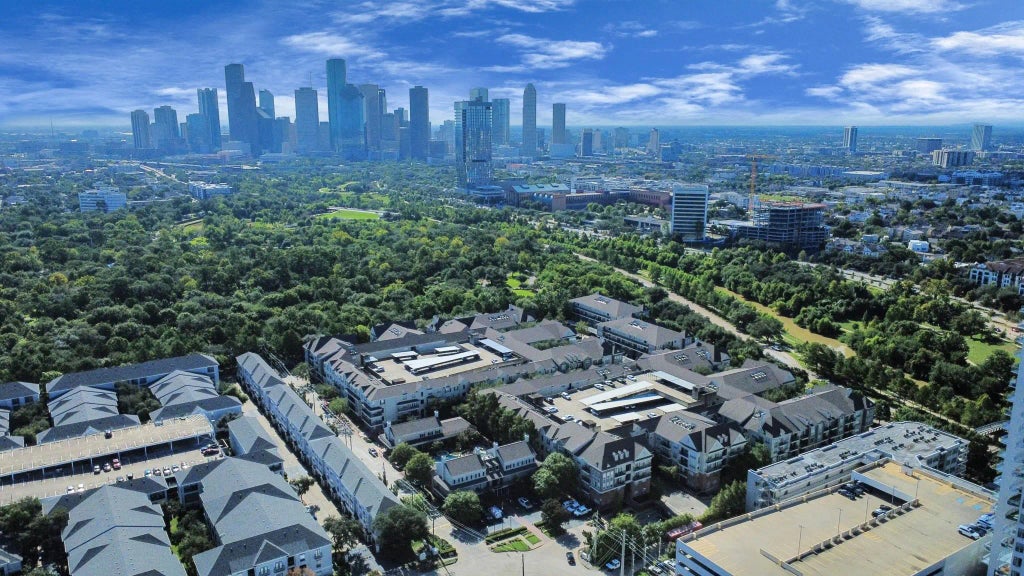 3003 Memorial Court 1438, Houston