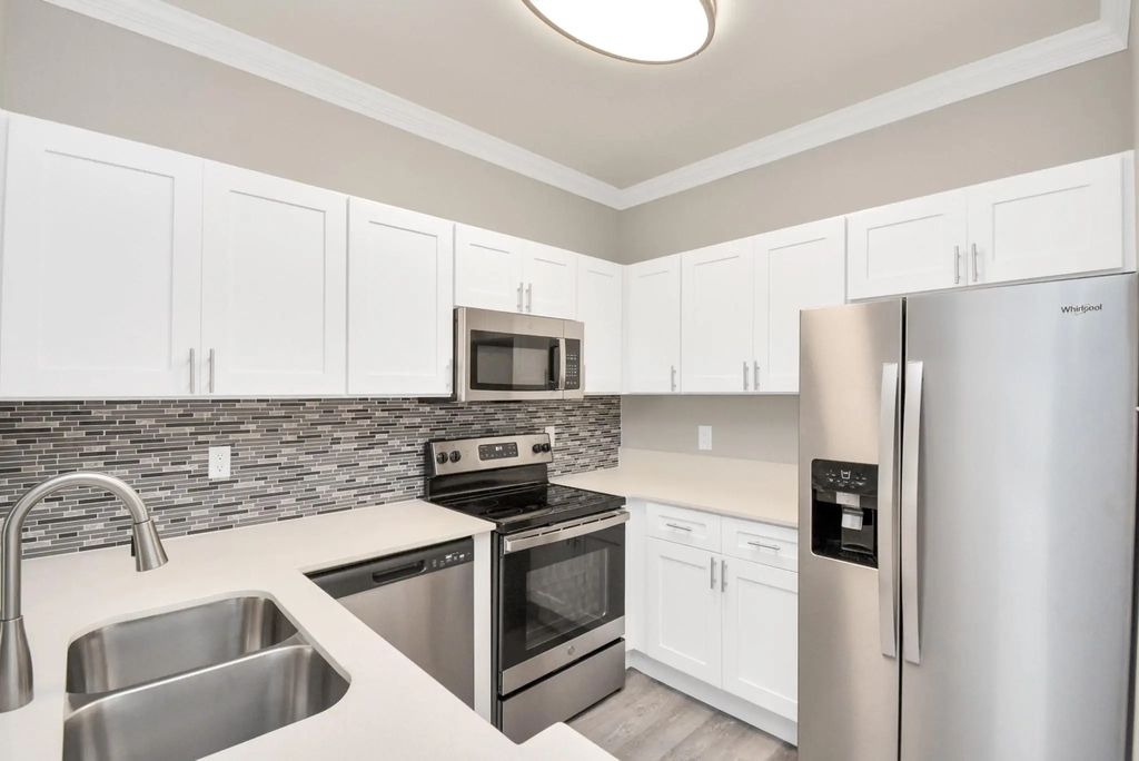 2222 Maroneal Street 1312, Houston