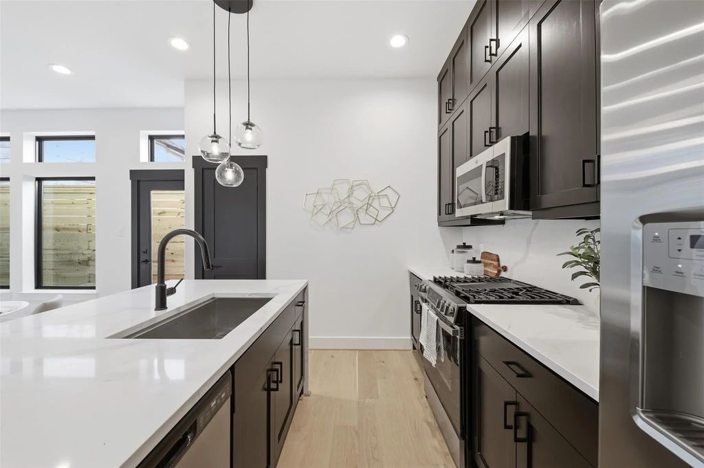 4605 Harrisburg Boulevard A, Houston