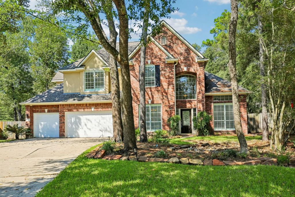 14 Guinevere Place, The Woodlands