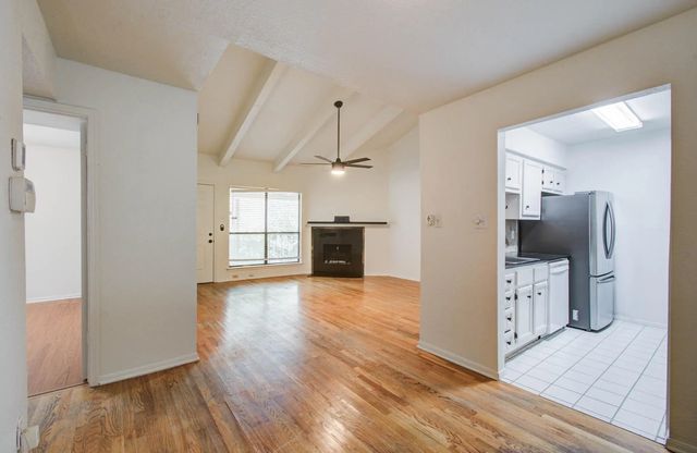 5711 Sugar Hill Drive 108, Houston