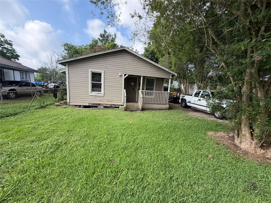4418 Davenport Street, Houston