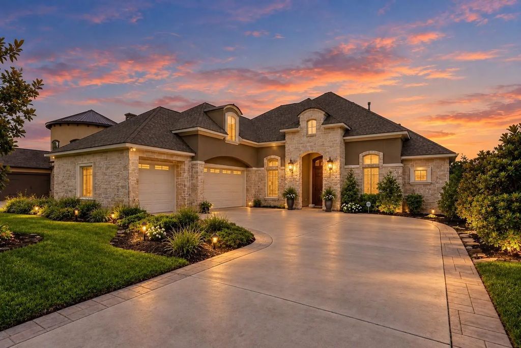 12324 White Oak Point, Conroe