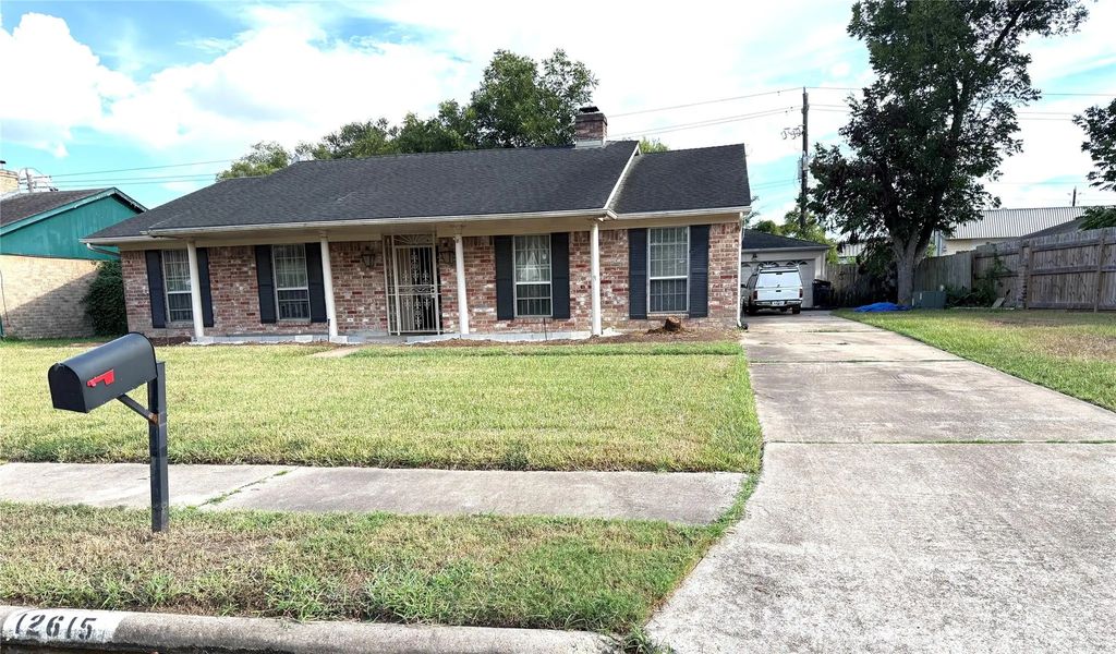 12615 Shannon Hills Drive, Houston