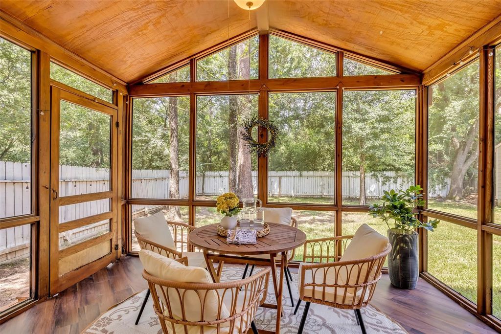 259 E Rainbow Ridge Circle, The Woodlands
