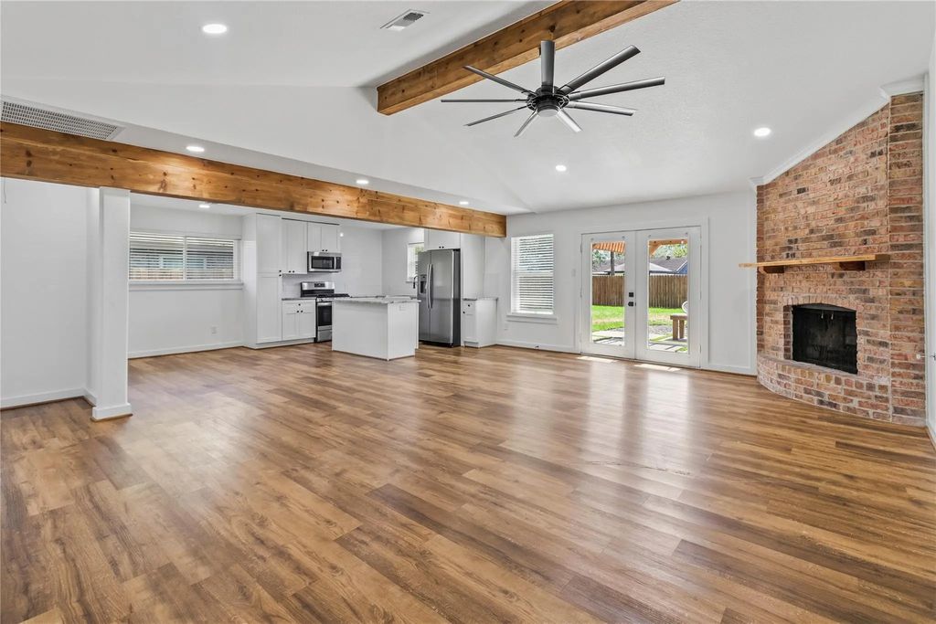 4812 24th St, Dickinson