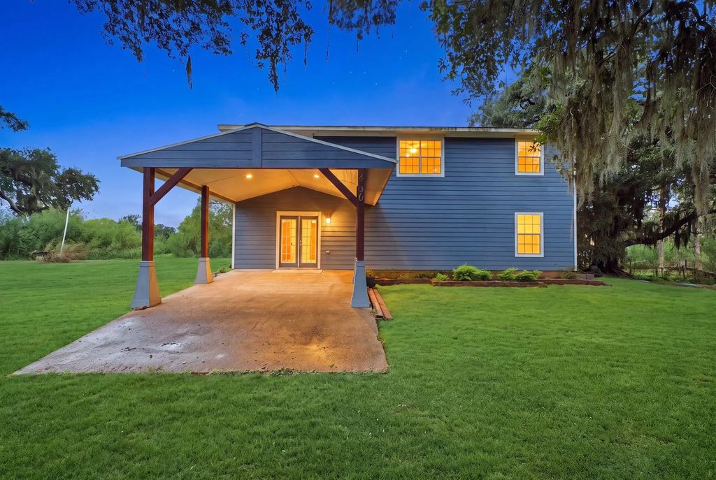 450 N Sunset Boulevard, Holiday Lakes