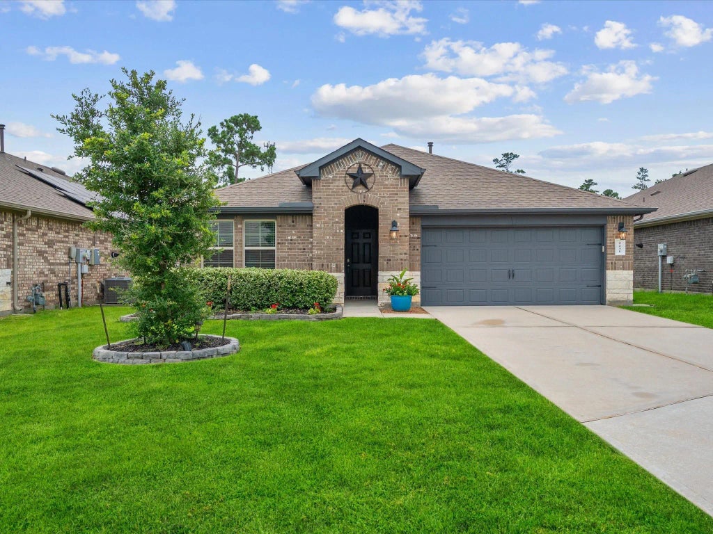 2231 Silver Dove Lane, Conroe