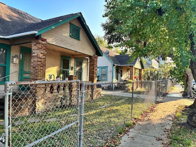305 Eastwood Street, Houston