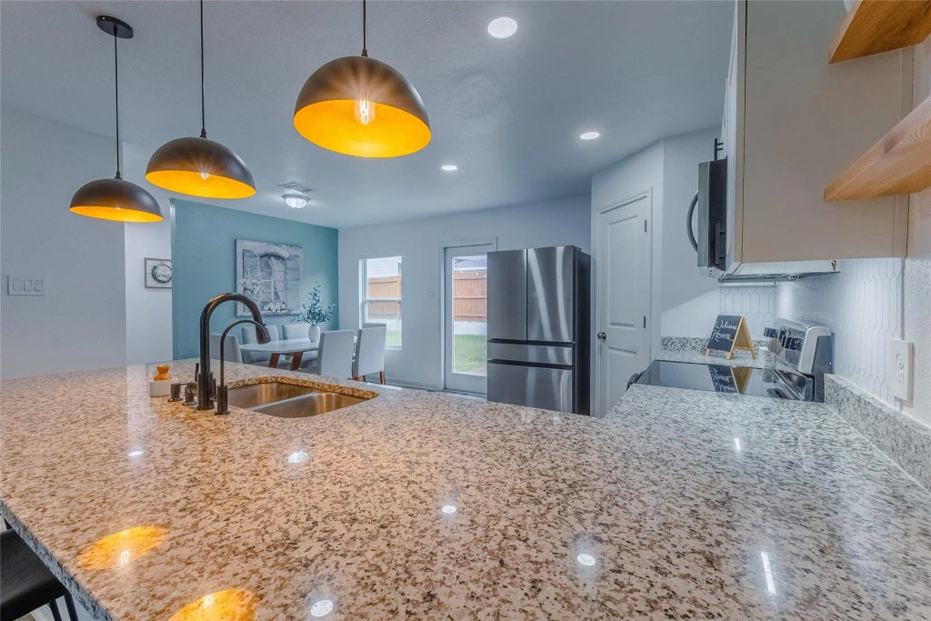 940 Cedar Point Drive, Livingston