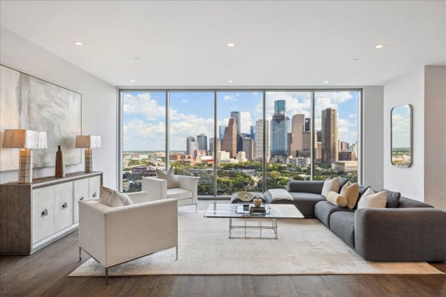 1711 Allen Parkway 1805, Houston