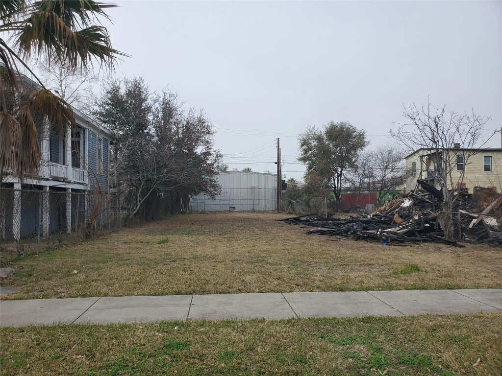 2710 Avenue K, Galveston