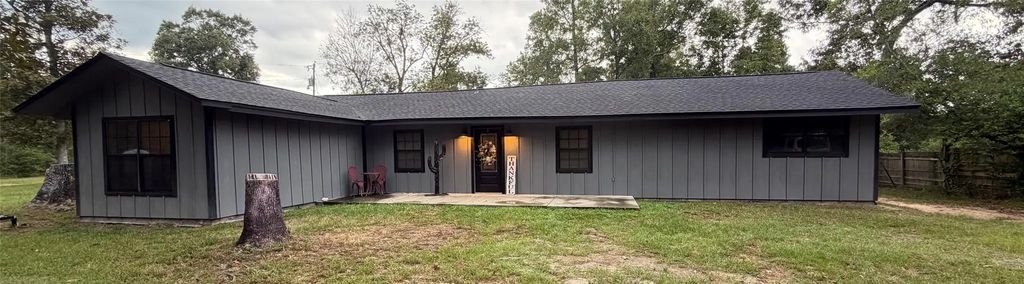 588 County Road 2307, Cleveland