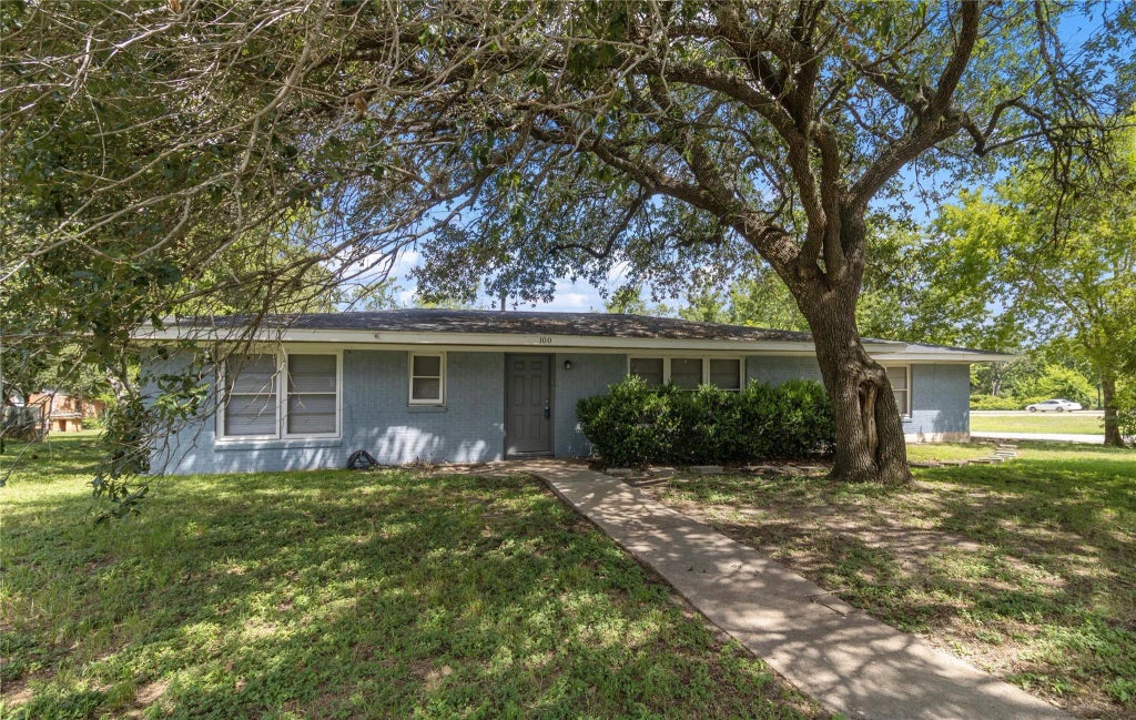 100 Fleetwood Street, Bryan