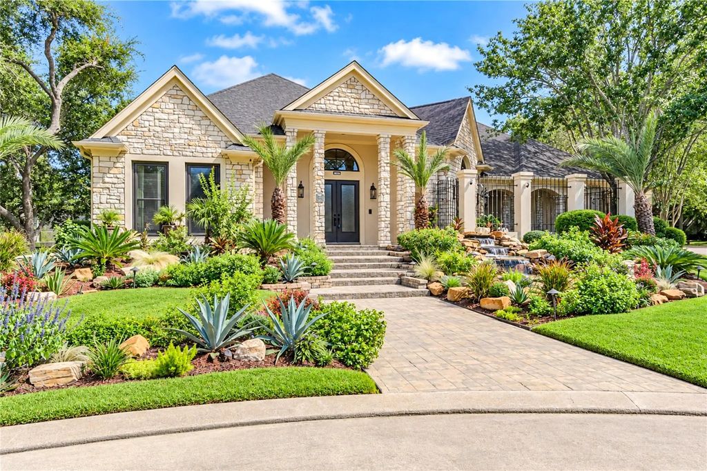 1510 Victoria Way, Friendswood