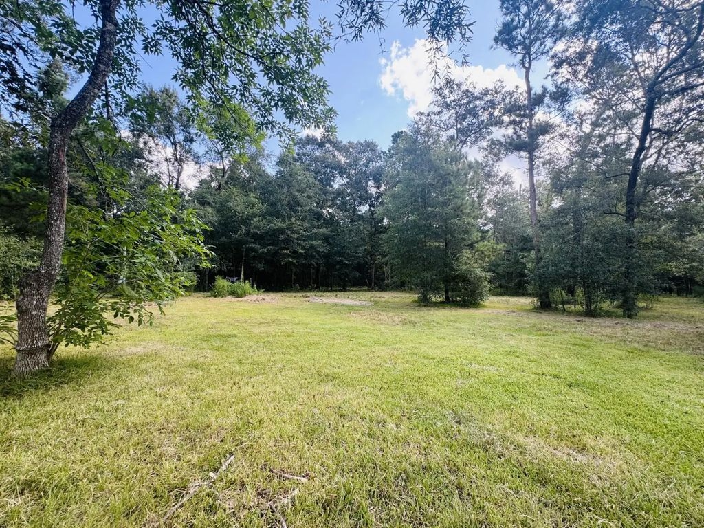 702 County Road 2339, Dayton