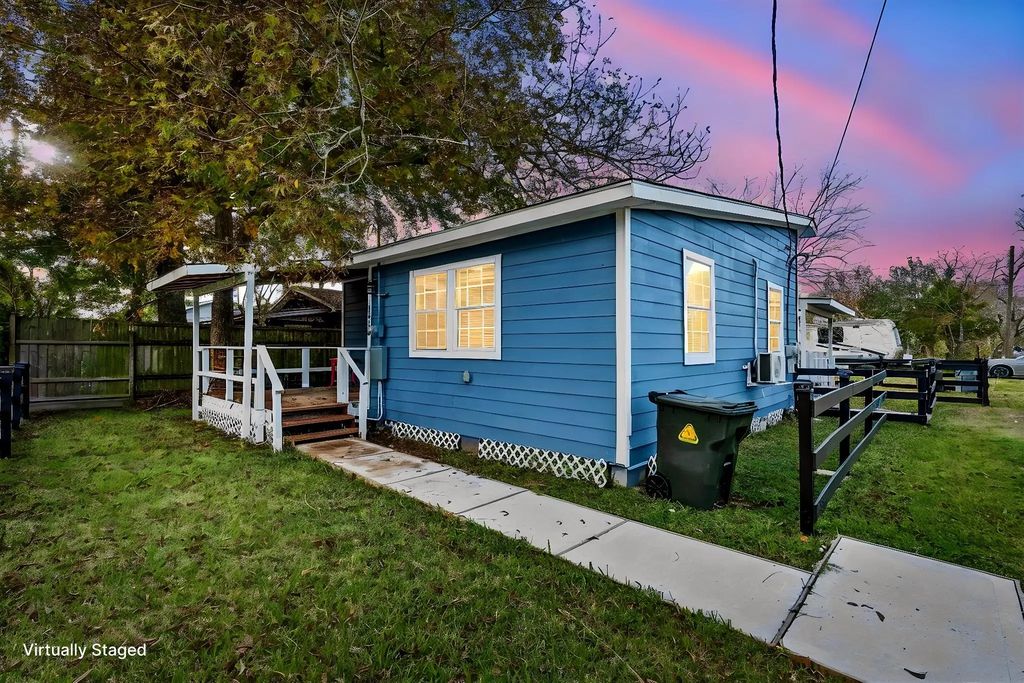 4126 Paladino Street, Bacliff