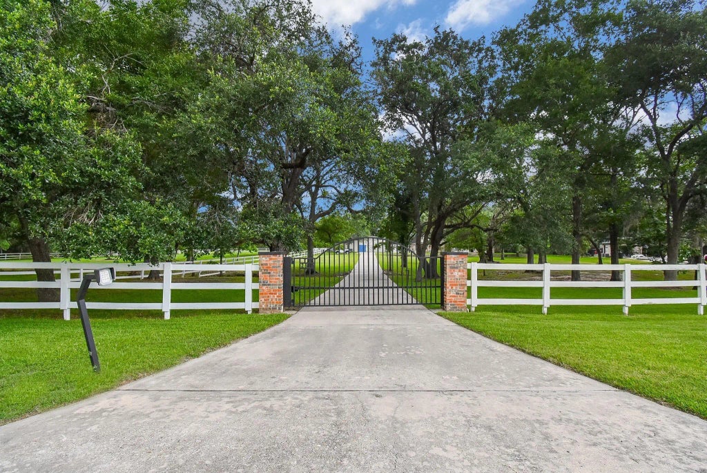 2918 La Rama, Richmond