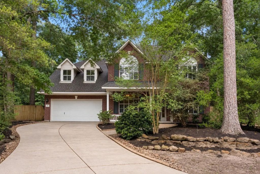 11 Alden Glen Court, The Woodlands