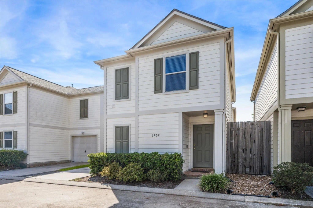 1707 Redwing Cove Drive, Houston