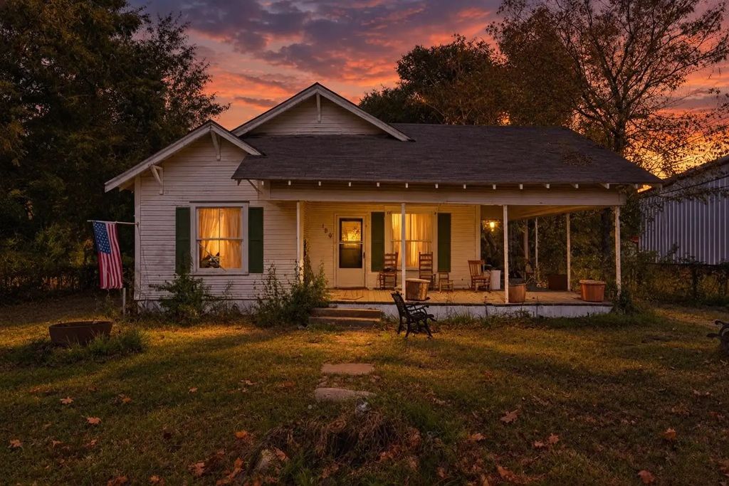 126 Forest Street, Hawkins