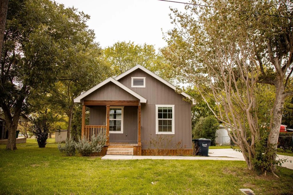 208 Joseph Street, Brenham