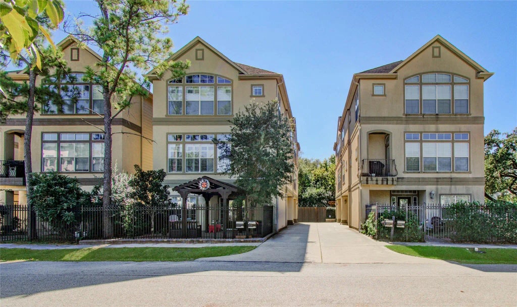 4613 Floyd Street, Houston