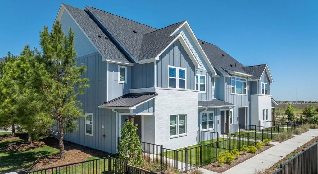 10503 Peek Road 2304, Cypress