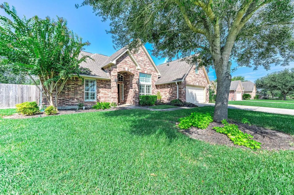1714 Prince Drive, Alvin