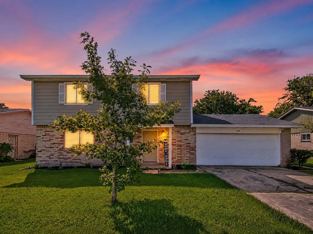 214 Brookdale Drive, League City