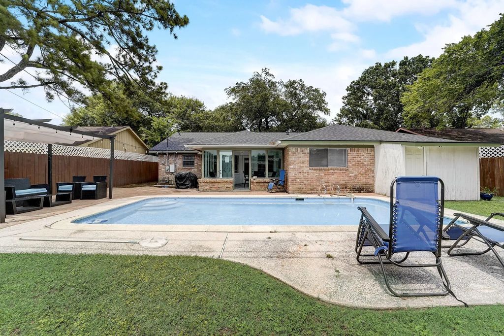 8851 Alcott, Houston