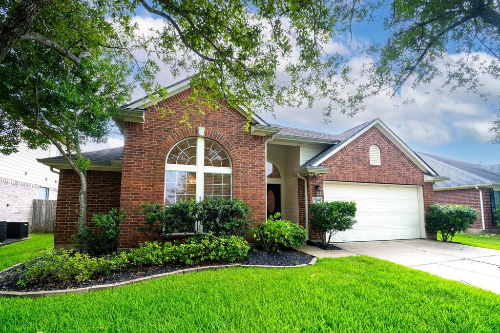 12804 Flat Creek Drive, Pearland