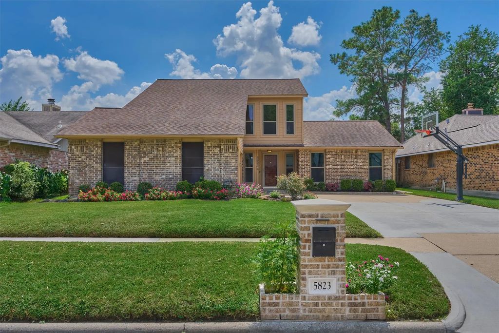 5823 Fair Forest Drive, Houston