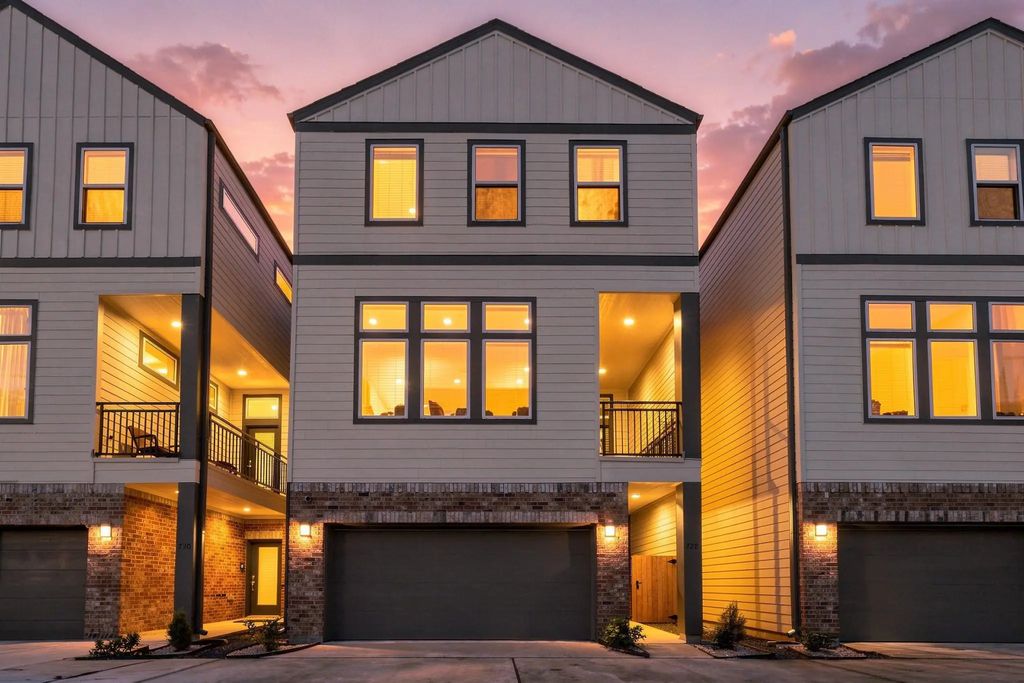 728 W Donovan Street, Houston