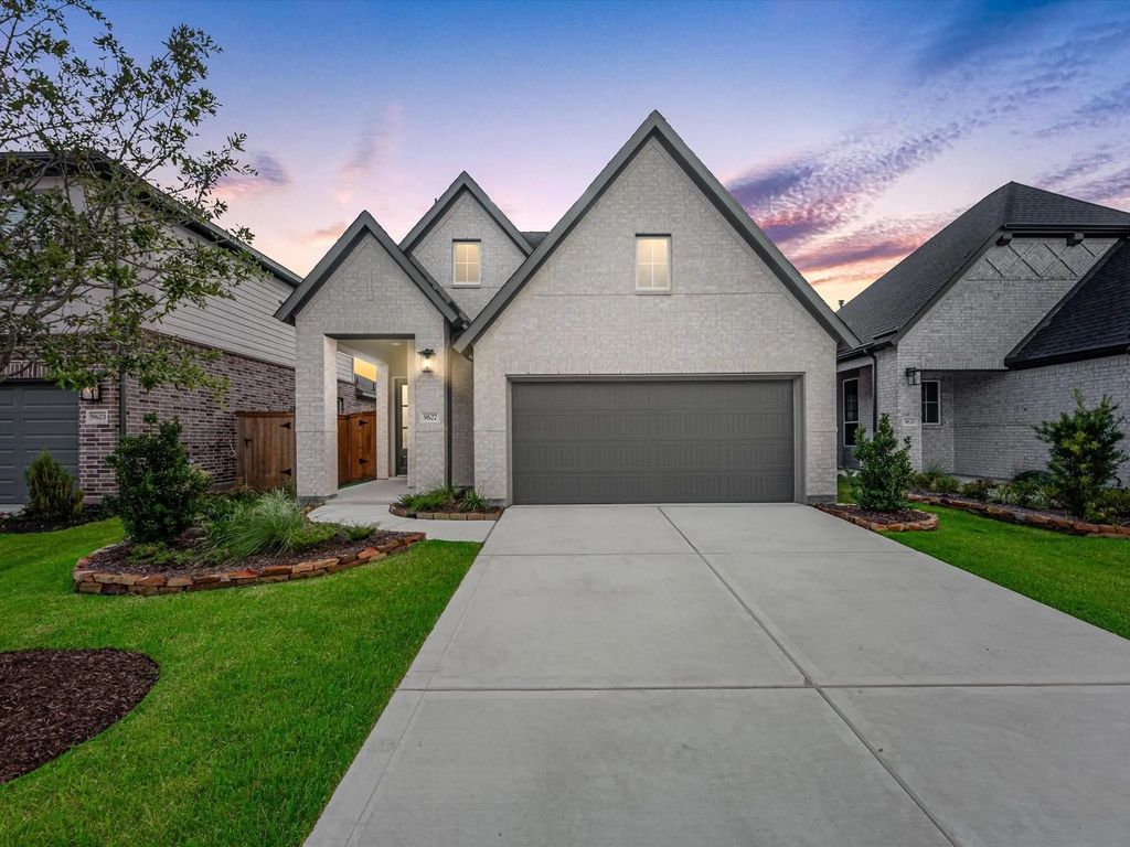 9627 Poinsettia Haven Lane, Richmond